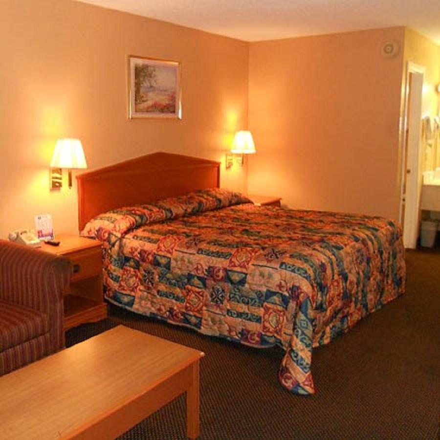 Relax Inn Гренада Екстериор снимка